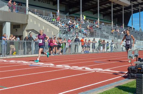Team scores and complete results in each event are on the khsaa.org. 200 Meter Dash