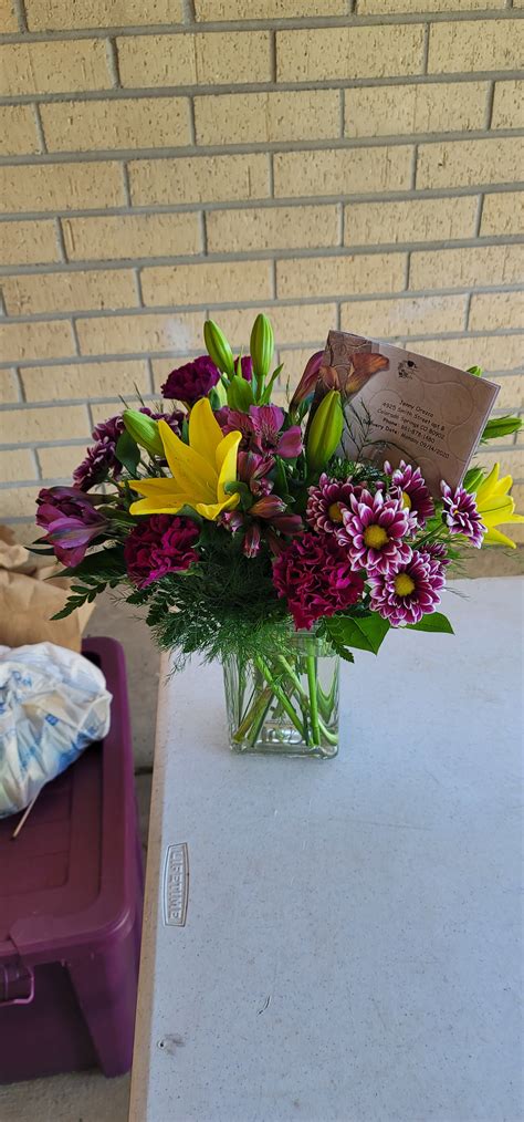 We offer same day flower delivery when you order by 12:00 pm local pueblo time monday through friday and 11:00 am on saturday. Colorado Springs Flowers | Jasmine Flowers & Gifts (719 ...