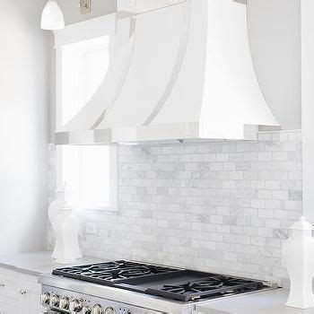 Marble Brick Cooktop Tiles That Stops Under Range Hood in ...