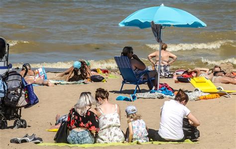 W czerwcu zaczynają się wakacje, planowanie urlopowych wyjazdów i letni wypoczynek. Długoterminowa pogoda na lato 2019. Jaka będzie w wakacje ...
