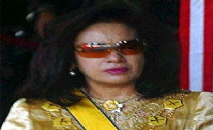 She has been married to najib razak since 1987. Amat Mengejutkan..!! Tahukah Anda Siapa Suami-suami Rosmah ...