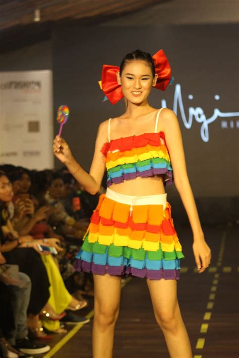 Check out our bali fashion selection for the very best in unique or custom, handmade pieces from our shops. Gebrakan Peragaan Pembuka 'Bali Fashion Trend SS 2020'