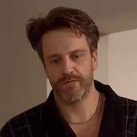 Autoritu si jakub urbánek jako warren, jiří untermüller v roli otise a tomáš měcháček alias steiner v v seriálu modrý kód hrajete chirurga adama brejchu. Tomáš Kocman - Modrý kód - POSTAVY.cz