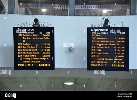 Train Departures Board Uk Manchester Hi Res Stock Photography And