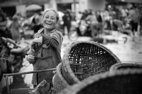 Leica M Master Shots Viet Thanh Nguyen Smiling Women Lfi Gallery