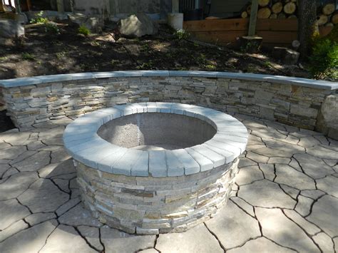 This Is A Real Stone Seat Wall And Firepit The Ledgestone Is Hudson