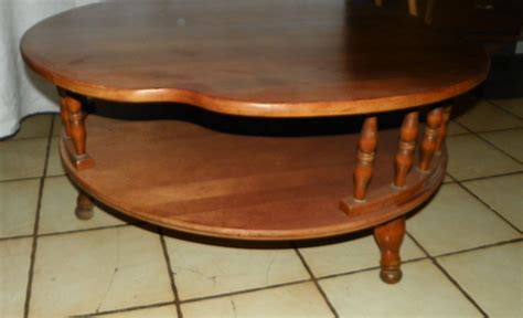 Ethan allen country french library sofa table maison 37 8507 662. Maple Round Coffee Table by Ethan Allen - Post-1950