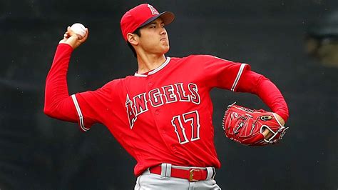 What's his net worth and salary in 2021? MLB en bref : Shohei Ohtani a recommencé à lancer | Aaron ...
