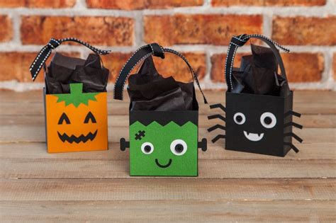 Cricut Design Space Halloween Treat Bags Cricut Design Cricut