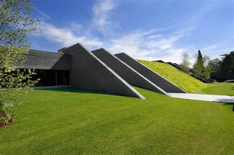 Concrete House Ii By A Cero Green Roof Sections Dornob