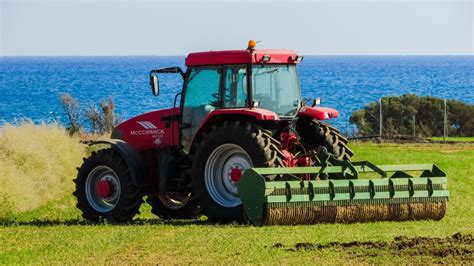 Images Gratuites Tracteur Champ Ferme Rural Agriculture Véhicule
