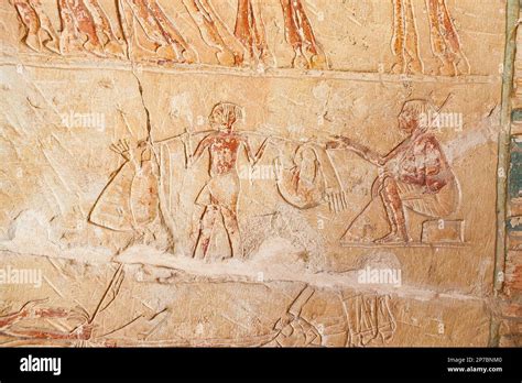 Egypt Saqqara Tomb Of Horemheb Inner Room East Wall South Side An Officer And A Servant