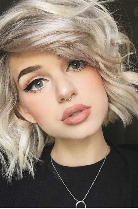 This variation of short hairstyles for fine hair is heavy on the blonde while going light on the natural hair color. 37 Short Choppy Layered Haircuts - Messy Bob Hairstyles ...