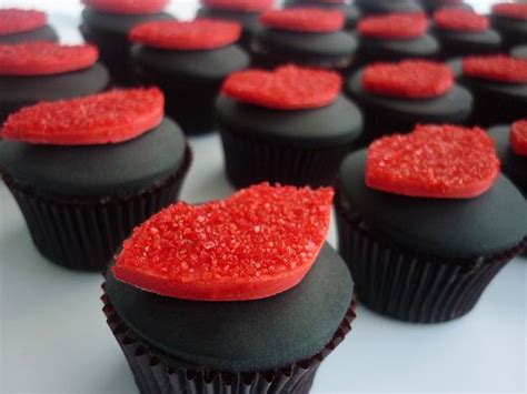 Black Cupcake With Red Lips Love It Wedding Cakes With Cupcakes