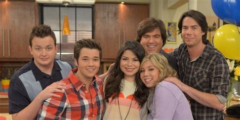 Icarly Revival Aiming For Summer Premiere Adds New Cast Members