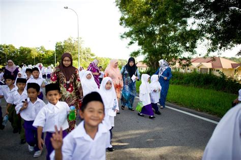 Soalan mingguan diumum setiap minggu berterusan hingga minggu ke empat. Soalan Kuiz Jawi Tahun 3 - Selangor h