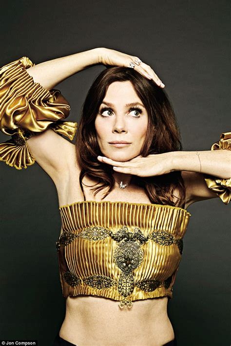 Anna Friel On Why She S Terrified Of Her Latest Nude Role Daily Mail