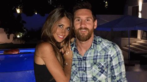 Even though the couple took wedding vows only recently in 2017, they have known each other since they were 5 years old. Lionel Messi And His Wife Love Story