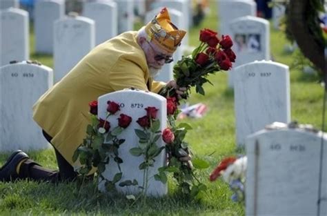 The Most Moving Photos From Memorial Day Weekend Memorial Day