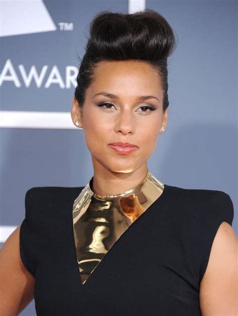 Alicia Keys Most Head Turning Hairstyles Of All Time Huffpost
