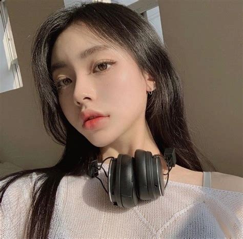 Gamer Beauty In 2020 Ulzzang Girl Cute Korean Girl