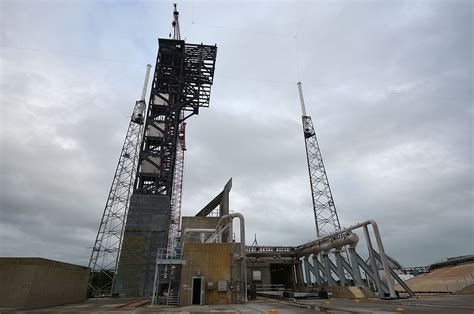Spacex Ula Transforming Historic Launch Pads For Commercial Crew