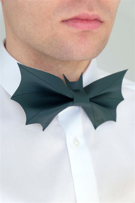 Easy Mens Halloween Costume Diy Bat Bow Tie The Crafty