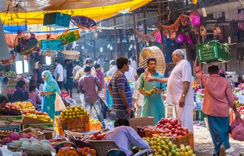 Top Five Iconic Shopping Bazaar Of Mumbai India Tourism Guide