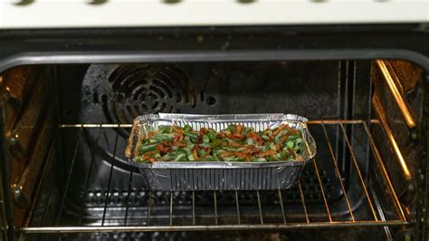 16 Mistakes To Avoid When Hosting Thanksgiving Dinner