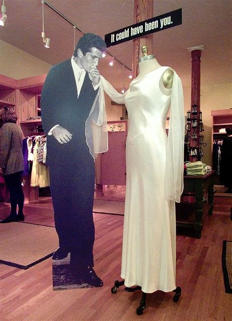 Chelsea clinton hat sich für ein zauberhaftes hochzeitskleid von vera wang entschieden. Brautmoden: Der Ramsch-Effekt der Chelsea Clinton - DER ...