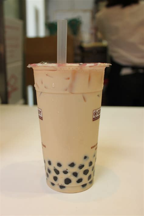 What is pearl milk tea? Das: HK Snacks Collection 香港美食: Pearl Milk Tea 珍珠奶茶