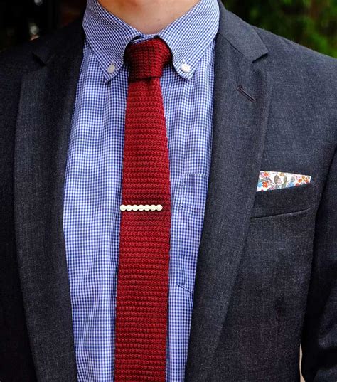 The Knit Tie Why You Need One How To Wear One The Gentlemanual A