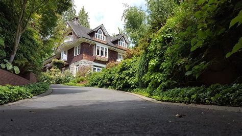 Pictures in the listing don't show a garage, but it does note there is one with. Desde Arriba! » A Look at Kurt Cobain's House Years After ...