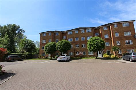 2 bed flat to rent in Exchange Walk, Pinner HA5 - Zoopla