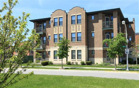 Oakwood Shores Apartments | Chicago IL Subsidized, Low-Rent Apartment