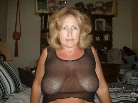 Mature Loves To Show Off Her Cleavage And Tits 61 Pics Xhamster
