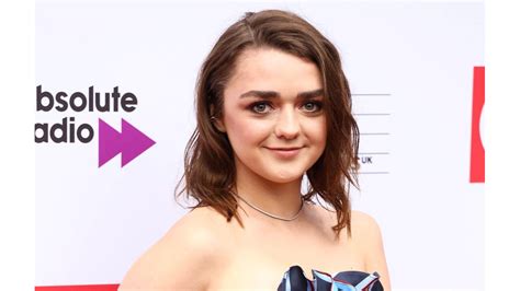 Maisie Williams Didnt Fit In 8days