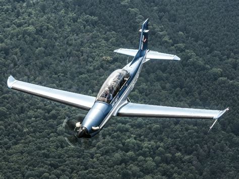 Dart 550 Aerobatic Trainer Aircraft Diamond Aircraft Industries