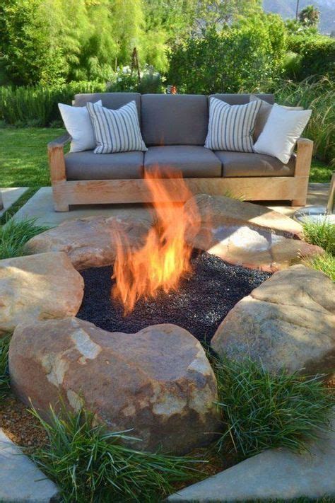 31 Fabulous Stone Fire Pit Design And Decor Ideas Fire Pit Backyard