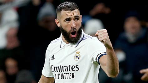 Benzema Is Our No 9 Ancelotti Confirms Striker Will Stay At Real