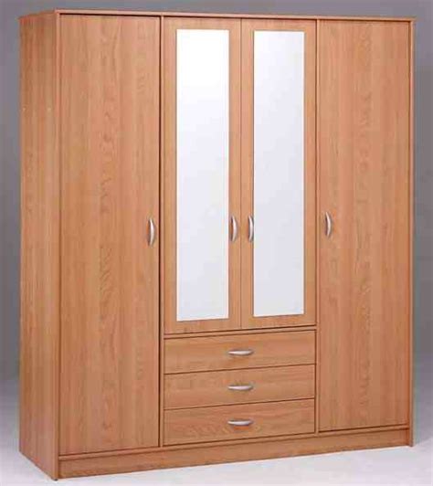 Sahabat 99 sedang mencari model lemari pakaian 3 pintu yang cocok untuk di rumah? Model Lemari Pakaian Minimalis 3 Pintu Dengan Cermin ...