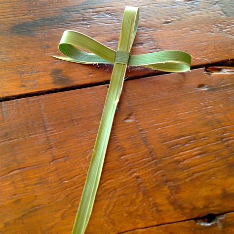 Palm Crosses Diy Engaging Mystery Palm Cross Diy Cross Greek