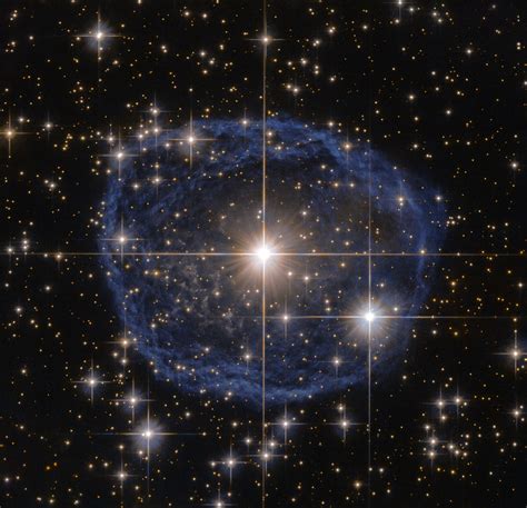 Hubble Image Of The Week Blue Bubble In Carina