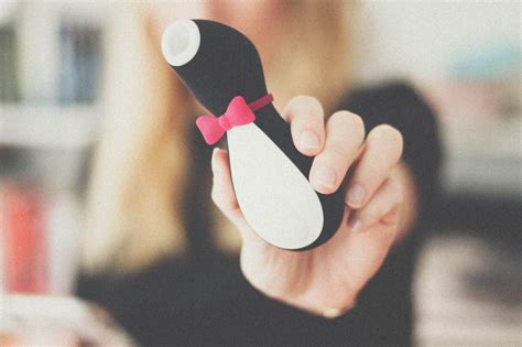 Der Satisfyer Pro Penguin Lets Talk About Sex Toys