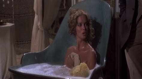 Nude Video Celebs Barbara Bach Sexy Lisola Degli Uomini Pesce 1979