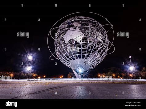 Unisphere At Night Hi Res Stock Photography And Images Alamy