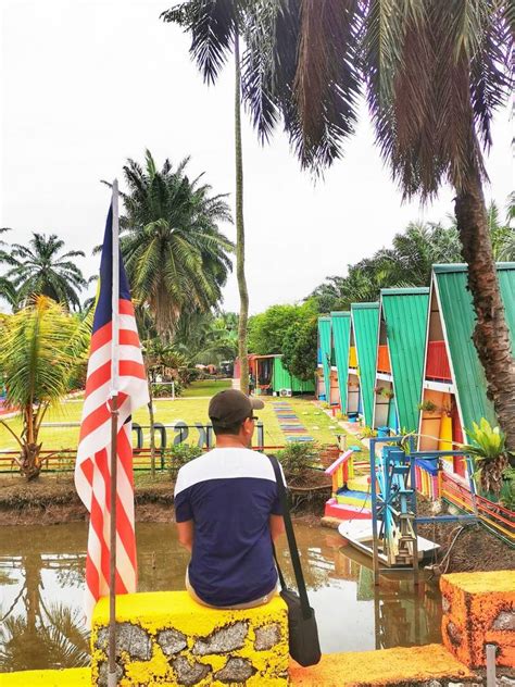 Kampung Pelangi Kuala Selangor Tawar Penginapan Dalam Cabin Port