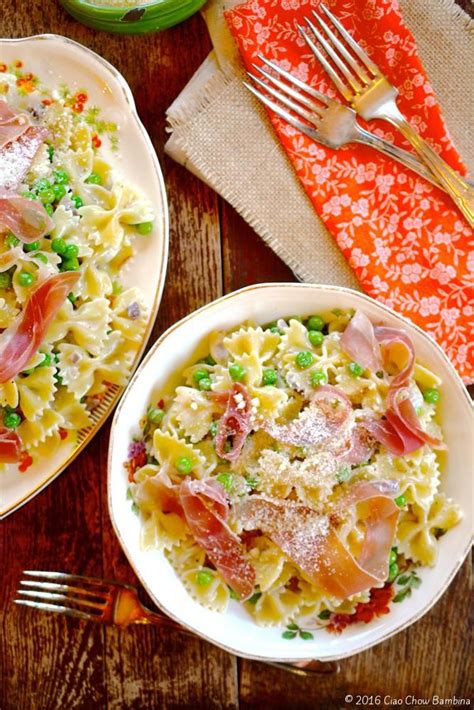 Farfalle With Peas And Prosciutto Meat Pasta