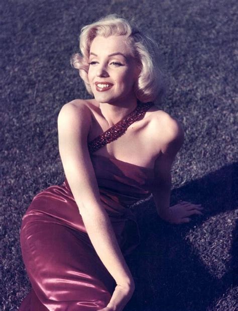 Marilyn Monroe Pictures Hotness Rating Unrated