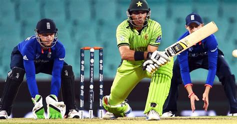 Wi vs pak live score, pakistan tour of west indies 2021. Pak vs WI: Misbah Worried About Pakistan's Middle Order ...